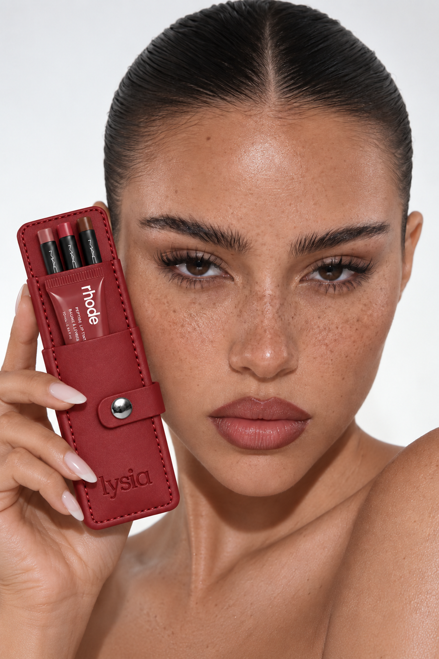 The Signature Case - Cherry red